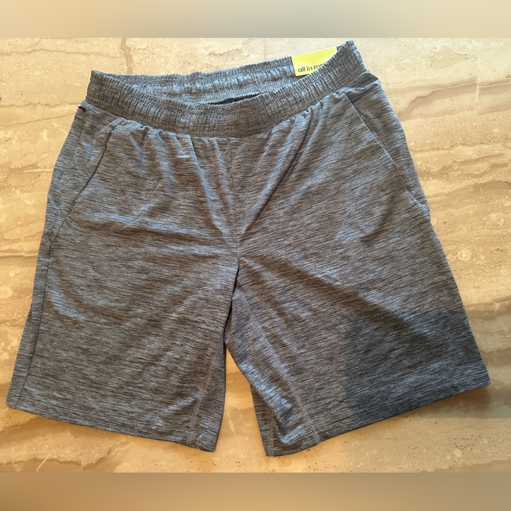 Boys youth shorts size medium